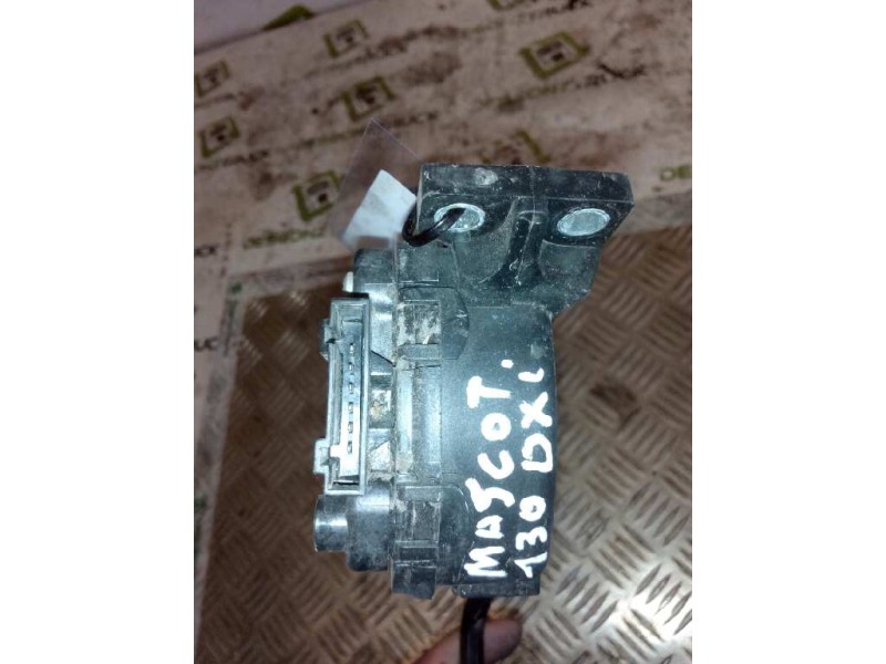 Recambio de pedal acelerador para renault mascott 3.0 diesel referencia OEM IAM 8200724059  