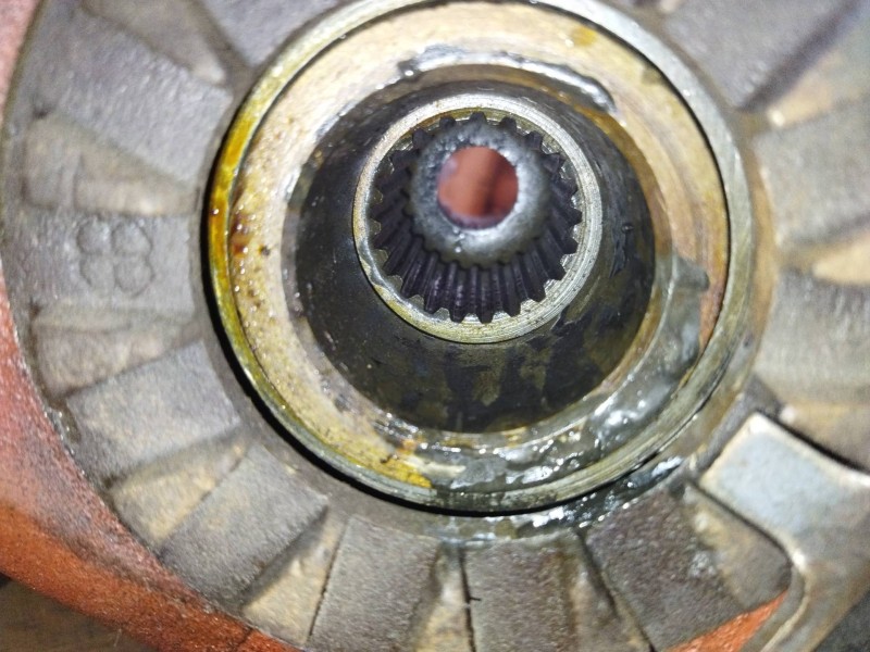 Recambio de grupo para nissan trucks l80.09 l80.14 referencia OEM IAM GD320 RATIO=8X35 