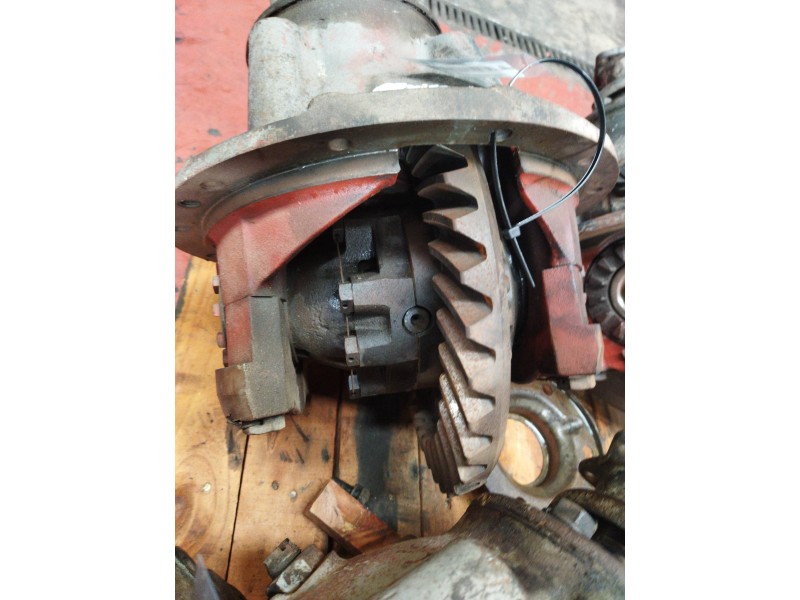 Recambio de grupo para nissan trucks l80.09 l80.14 referencia OEM IAM GD320 RATIO=8X35 