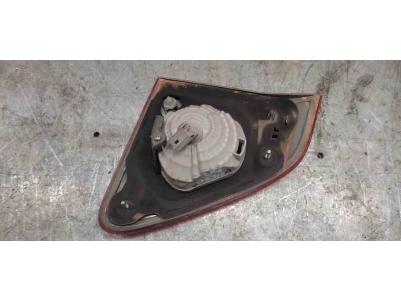 Recambio de piloto trasero derecho interior para toyota corolla (e15) high referencia OEM IAM   