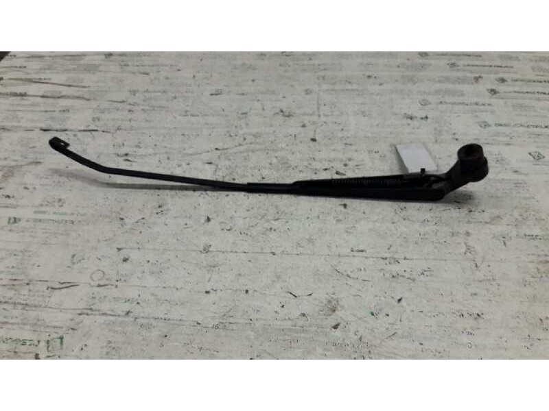 Recambio de brazo limpia trasero para tata safari 1.9 referencia OEM IAM   