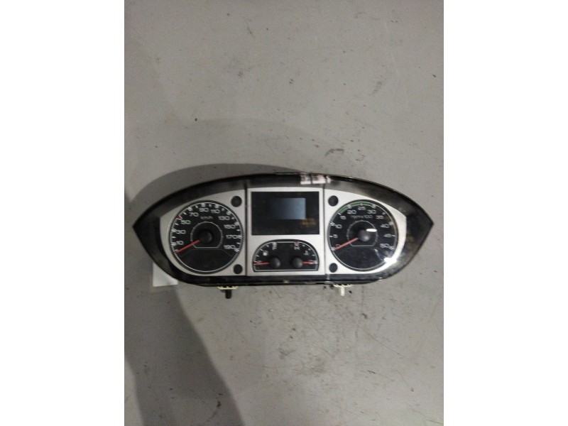 Recambio de cuadro instrumentos para iveco daily pr referencia OEM IAM 5801259668  