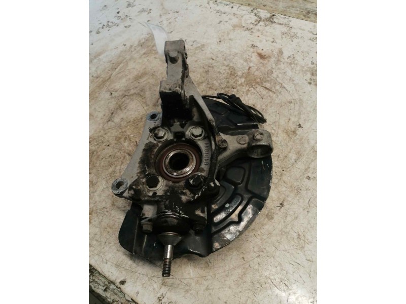 Recambio de mangueta delantera derecha para volvo s60 berlina 2.4 d referencia OEM IAM   