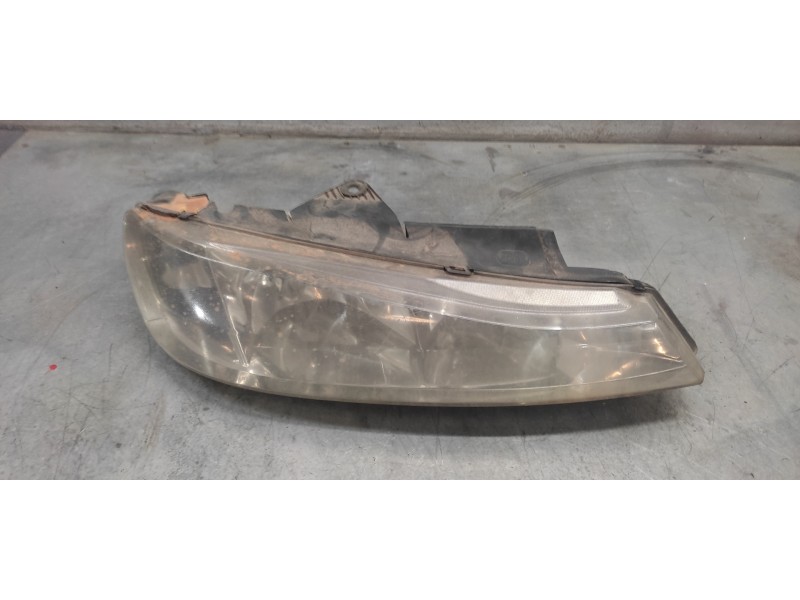 Recambio de faro derecho para peugeot 406 berlina (s1/s2) svdt referencia OEM IAM   