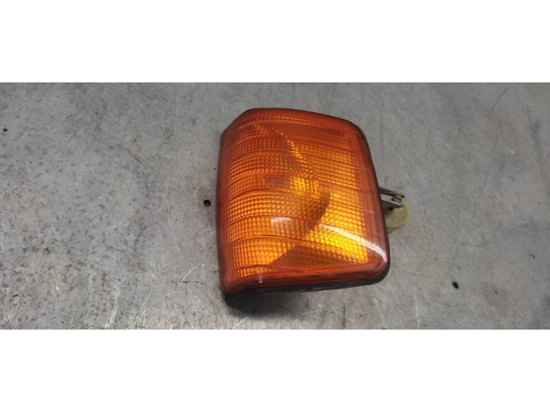 Recambio de piloto delantero derecho para mercedes-benz clase c (w201) berlina referencia OEM IAM   