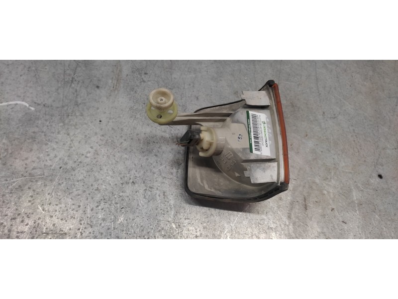 Recambio de piloto delantero derecho para mercedes-benz clase c (w201) berlina referencia OEM IAM   
