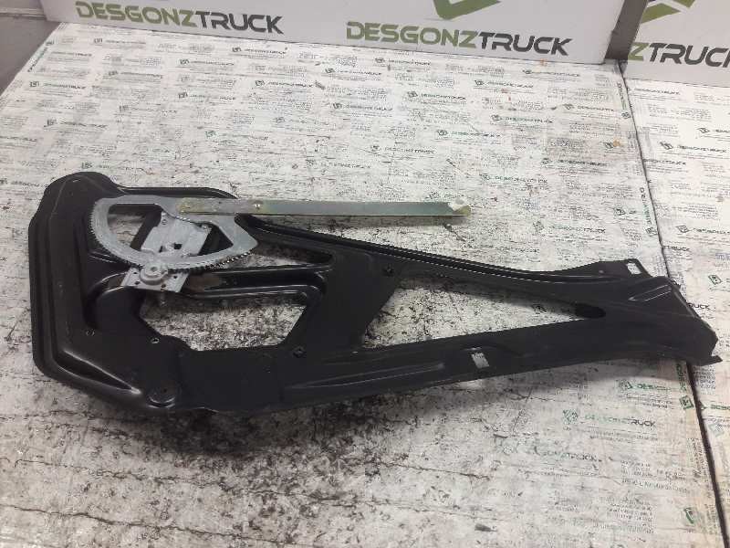 Recambio de elevalunas delantero derecho para volkswagen lt caja cerrada / combi (mod. 1997) referencia OEM IAM  MANUAL 