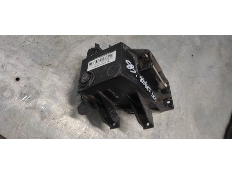 Recambio de faro antiniebla derecho para opel astra h ber. cosmo referencia OEM IAM   2 PINS