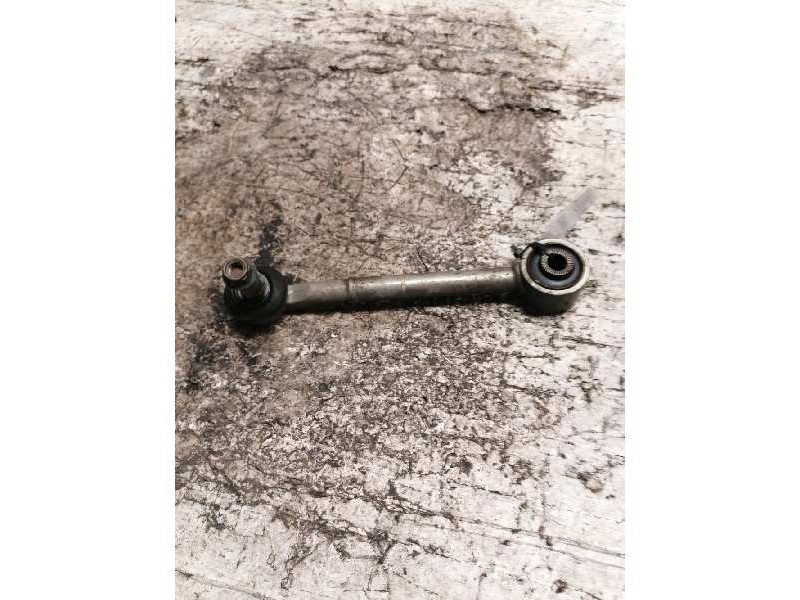 Recambio de brazo suspension inferior trasero derecho para toyota auris live referencia OEM IAM   