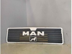 Recambio de rejilla delantera central para man l2000 9.153-10.224 euroi/ii 4.6 diesel referencia OEM IAM 85611505001  