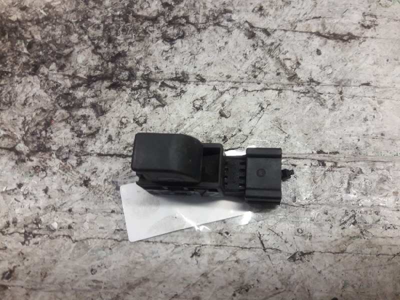 Recambio de mando elevalunas trasero izquierdo para nissan primera berlina (p11) básico referencia OEM IAM   