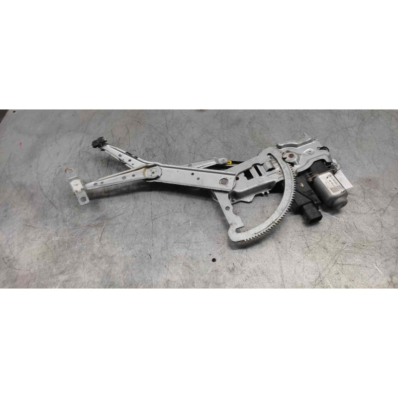 Recambio de elevalunas delantero derecho para opel corsa c club referencia OEM IAM 24466594 6 PINS 