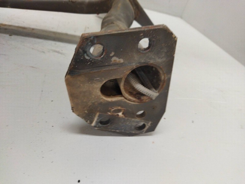 Recambio de soporte para iveco eurocargo 05.03 referencia OEM IAM 504184836  SOPORTE GUARDABARROS DELANTERO IZQUIERDO