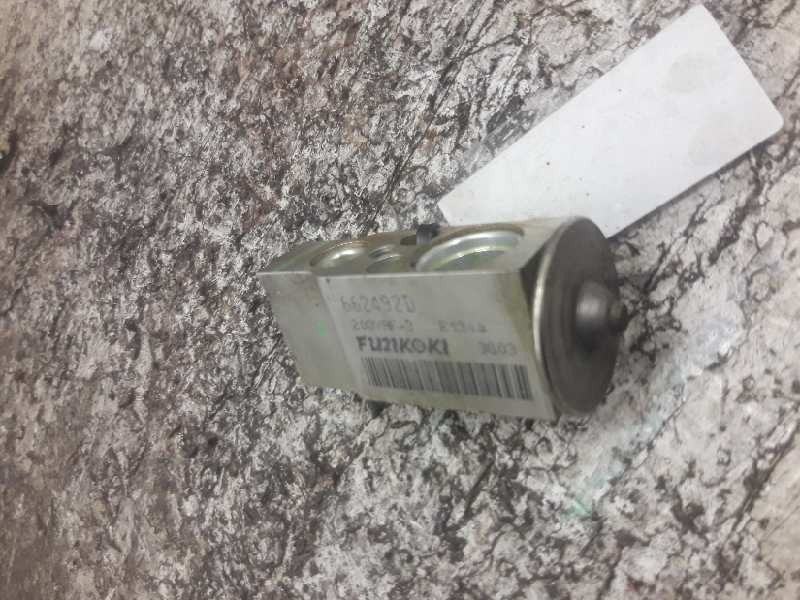 Recambio de valvula expansion para opel corsa c blue line referencia OEM IAM 662492D  