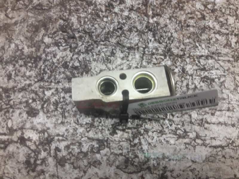 Recambio de valvula expansion para opel corsa c blue line referencia OEM IAM 662492D  