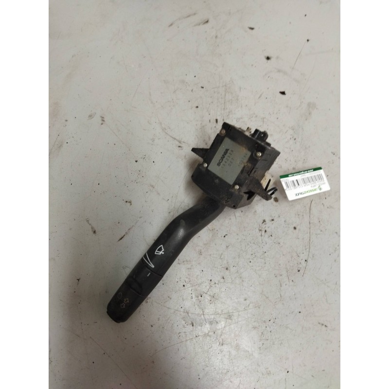 Recambio de mando limpia para scania serie p/g/r (c-clase) 15.6 diesel referencia OEM IAM 1542529  