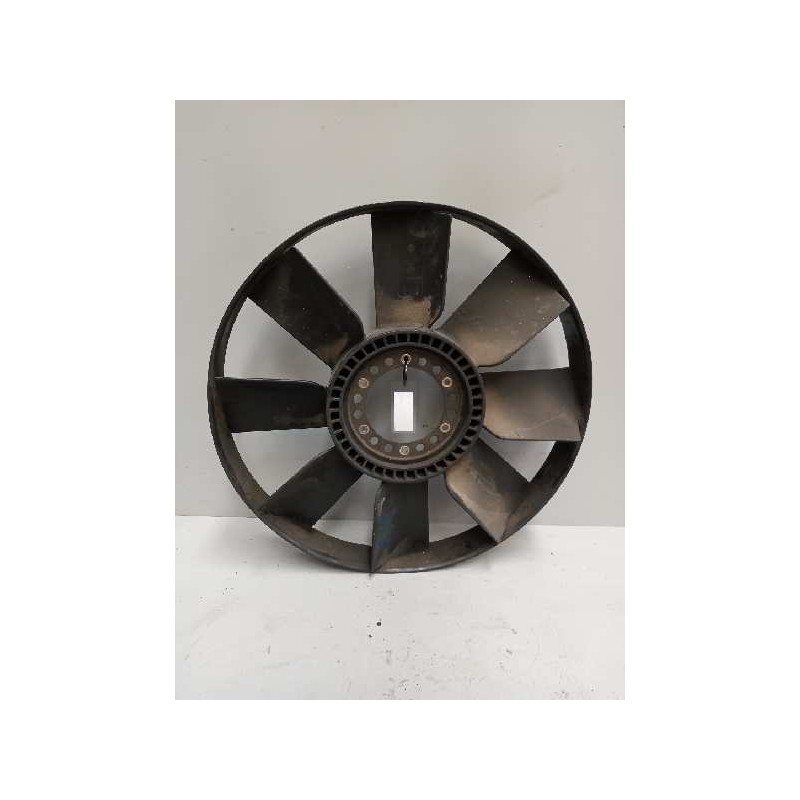 Recambio de ventilador viscoso motor para iveco eurocargo tector 5.9 diesel referencia OEM IAM 504029737  PALAS VENTILADOR