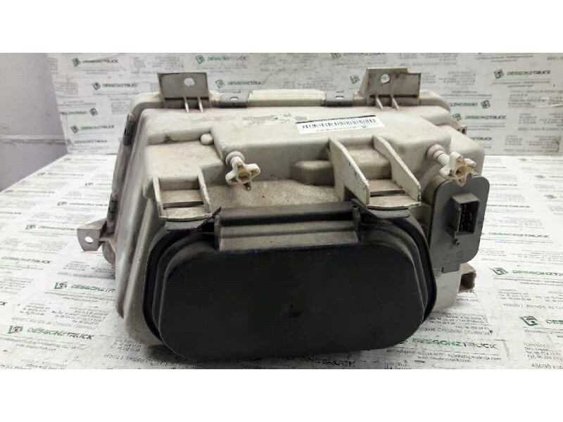 Recambio de faro derecho para mercedes-benz sprinter (w901,w903) combi 214  (902.071-072) referencia OEM IAM   