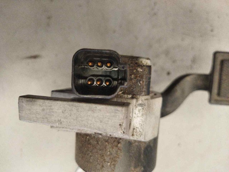 Recambio de pedal acelerador para volvo fh xxx 12.8 diesel referencia OEM IAM 84557579  