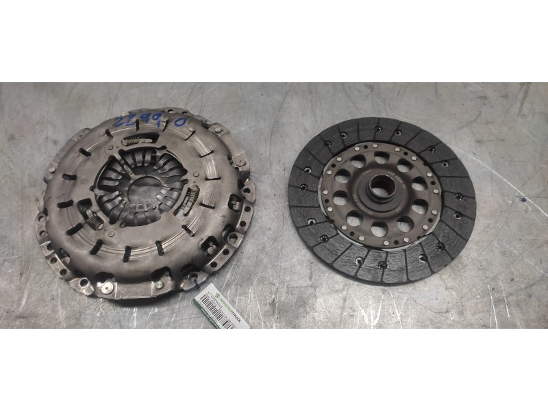 Recambio de kit embrague para bmw serie 1 berlina (e81/e87) 120d referencia OEM IAM 124033610  
