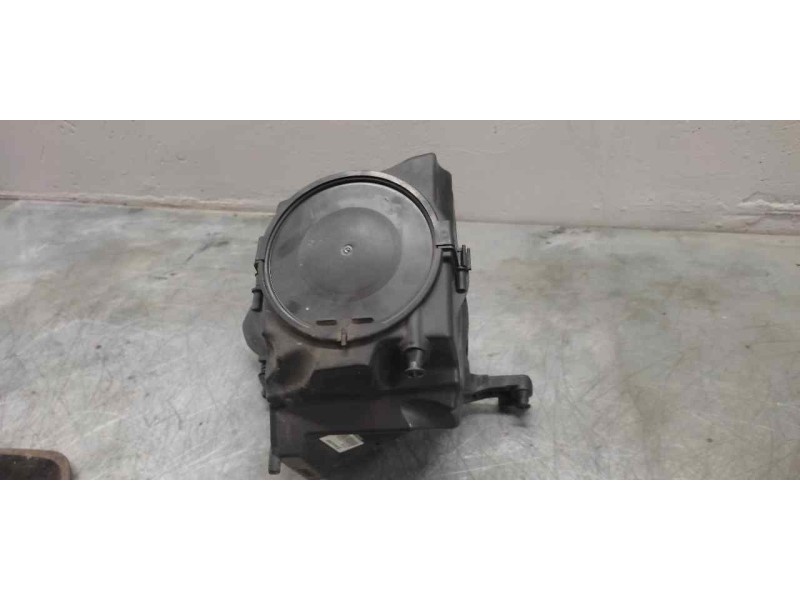 Recambio de filtro aire para ford focus lim. (cb8) titanium referencia OEM IAM AV619600BF  