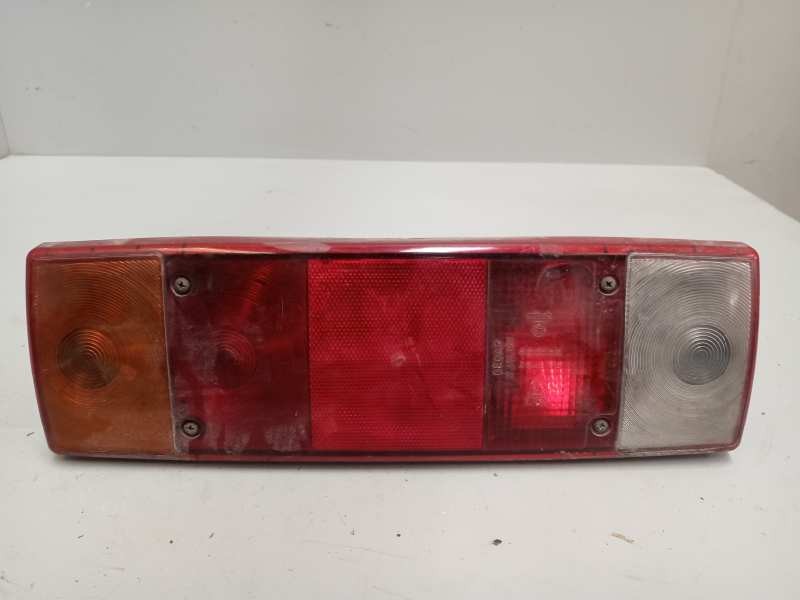 Recambio de piloto trasero izquierdo para nissan trucks l35.08 ...... referencia OEM IAM   PILOTO UNIVERSAL CAMION