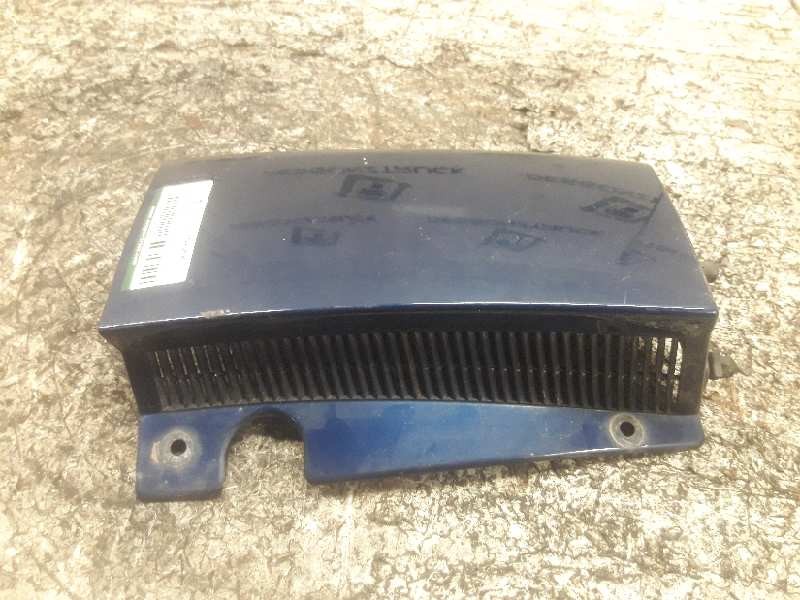 Recambio de molduras traseras para opel meriva blue line referencia OEM IAM  IZQUIERDA 