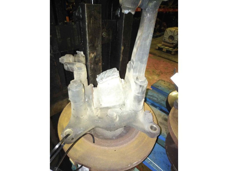 Recambio de mangueta delantera izquierda para renault mascott 3.0 diesel referencia OEM IAM   