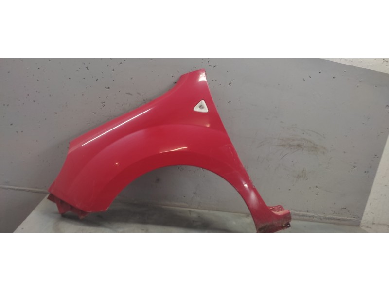 Recambio de aleta delantera izquierda para renault kangoo profesional referencia OEM IAM   