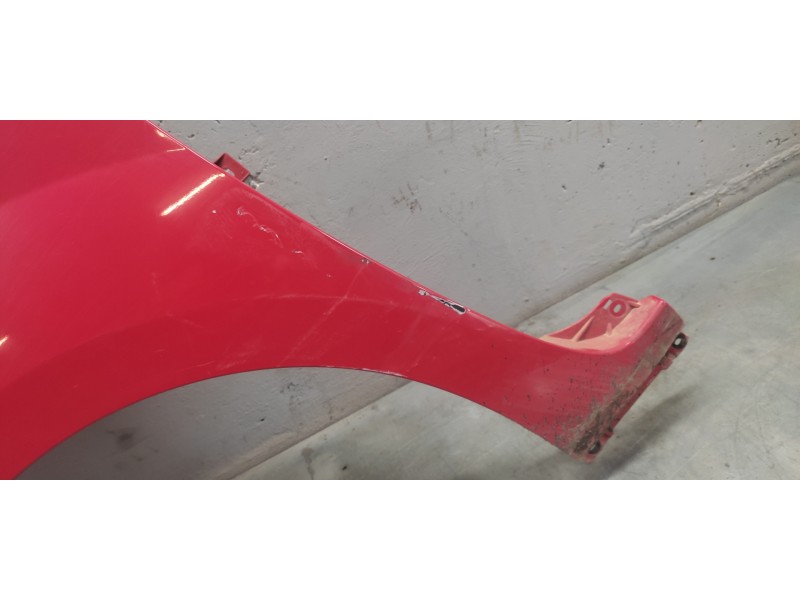 Recambio de aleta delantera izquierda para renault kangoo profesional referencia OEM IAM   