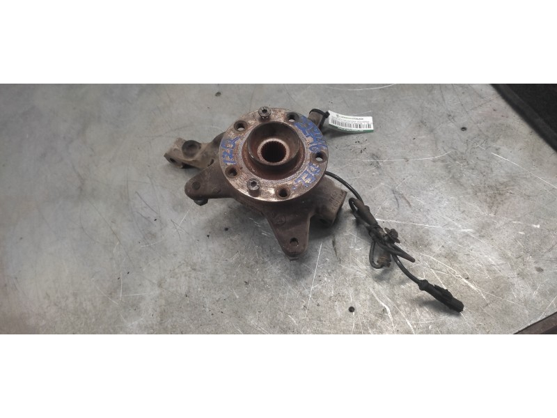 Recambio de mangueta delantera izquierda para renault kangoo profesional referencia OEM IAM   