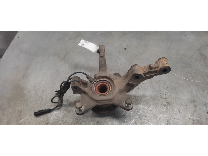 Recambio de mangueta delantera izquierda para renault kangoo profesional referencia OEM IAM   