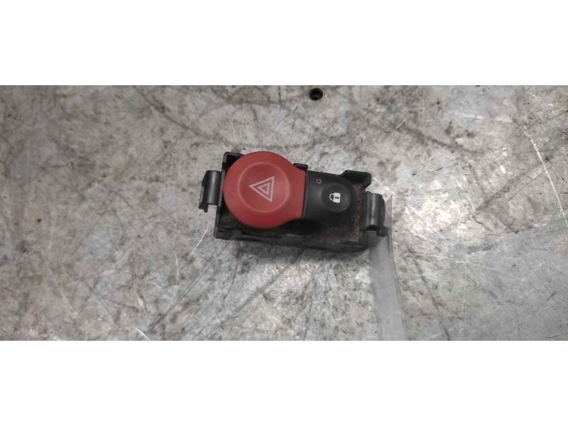 Recambio de warning para renault kangoo profesional referencia OEM IAM   6 PINS