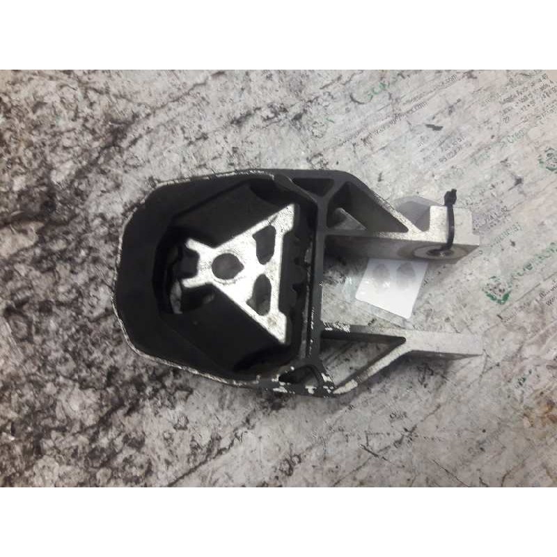 Recambio de soporte motor para ford focus lim. (cb8) titanium referencia OEM IAM 8V616P082CB INFERIOR 