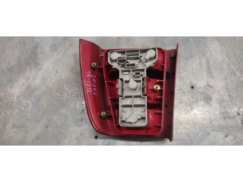 Recambio de piloto trasero izquierdo para volkswagen passat berlina (3b2) comfortline referencia OEM IAM   