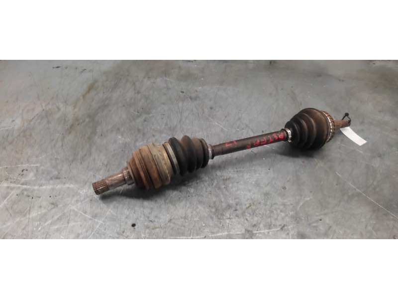 Recambio de transmision delantera izquierda para opel astra f berlina gls referencia OEM IAM  29MM MANGUETA Y CAMBIO 