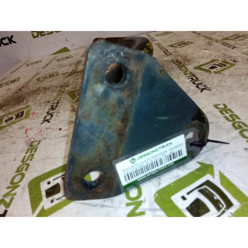 Recambio de soporte guardabarros trasero para iveco stralis (ad/at) fg at   4x2 larga distancia referencia OEM IAM   