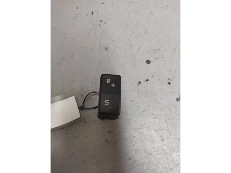 Recambio de interruptor para renault midlum fg xxx.08    e5 corto referencia OEM IAM 7420851305  