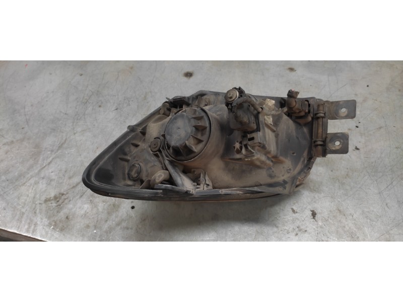 Recambio de faro derecho para kia sportage ex referencia OEM IAM   