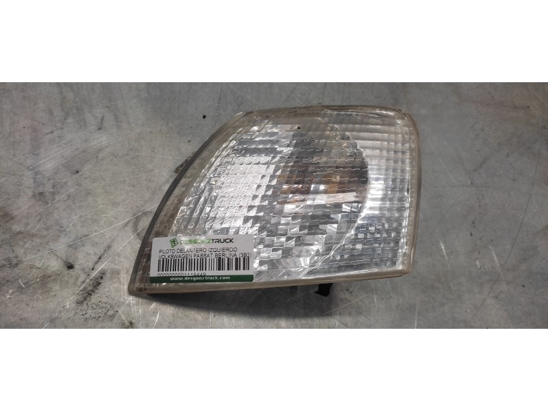 Recambio de piloto delantero izquierdo para volkswagen passat berlina (3b2) comfortline referencia OEM IAM   2 PINS