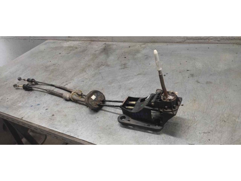 Recambio de palanca cambio para peugeot 208 style referencia OEM IAM   