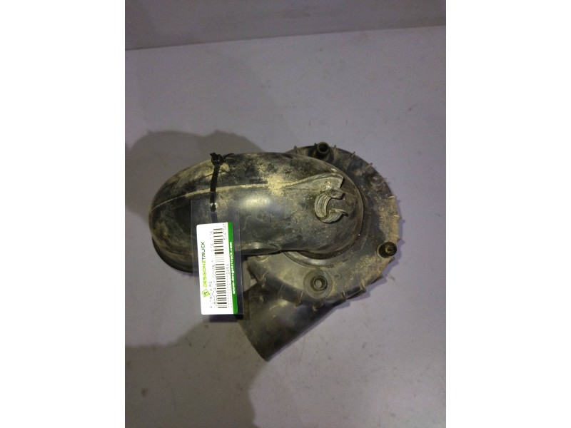 Recambio de filtro aire para iveco daily combi referencia OEM IAM 504154699  