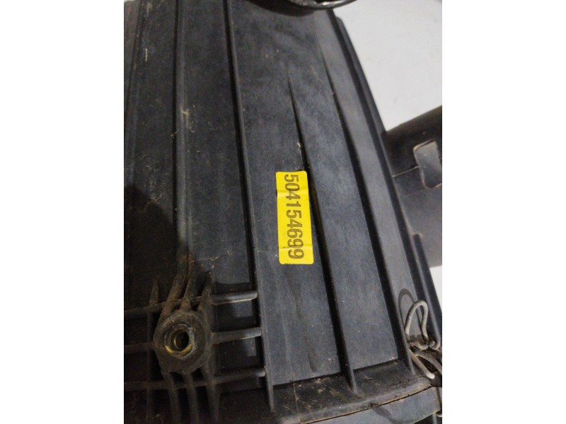 Recambio de filtro aire para iveco daily combi referencia OEM IAM 504154699  