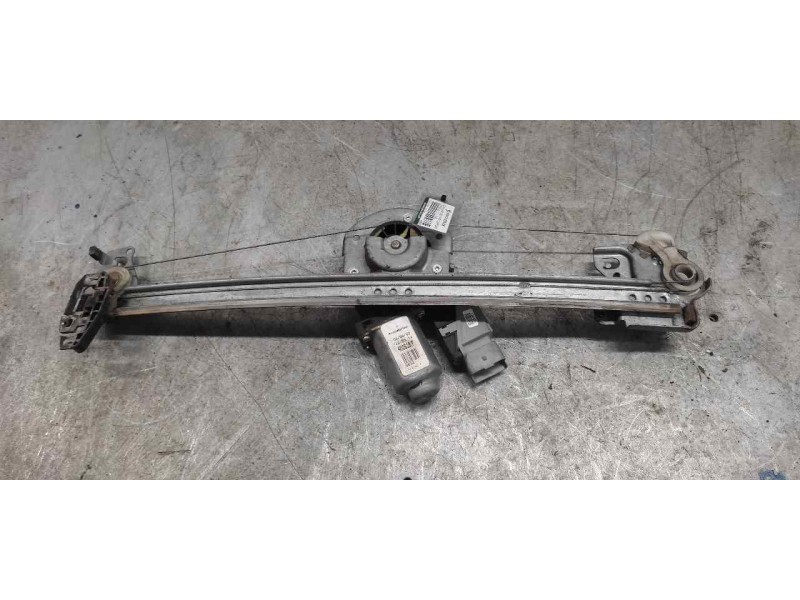 Recambio de elevalunas delantero derecho para citroën c3 1.1 referencia OEM IAM 400618F 6 PINS 