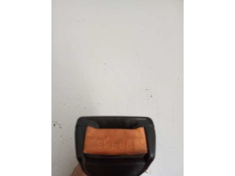 Recambio de enganche de cinturon derecho para iveco eurocargo 7.7 diesel referencia OEM IAM   