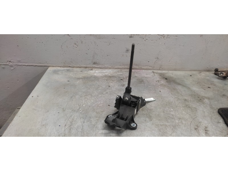 Recambio de palanca cambio para ford fiesta (cb1) ambiente referencia OEM IAM 8A6R7C453MBB  
