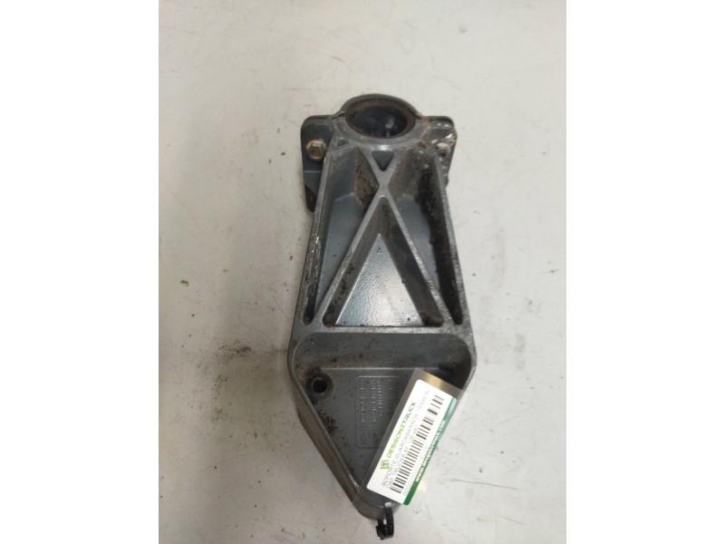 Recambio de soporte guardabarros trasero para daf trucks xf 106 480 referencia OEM IAM 2050044 IZQUIERDO 