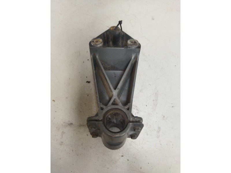 Recambio de soporte guardabarros trasero para daf trucks xf 106 480 referencia OEM IAM 2050044 IZQUIERDO 