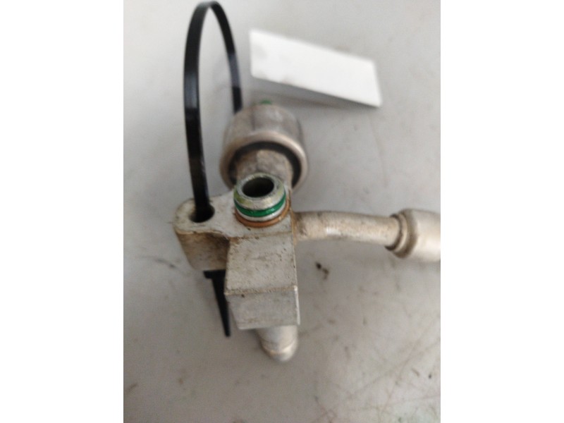 Recambio de tubos aire acondicionado para iveco daily combi referencia OEM IAM 504158577  