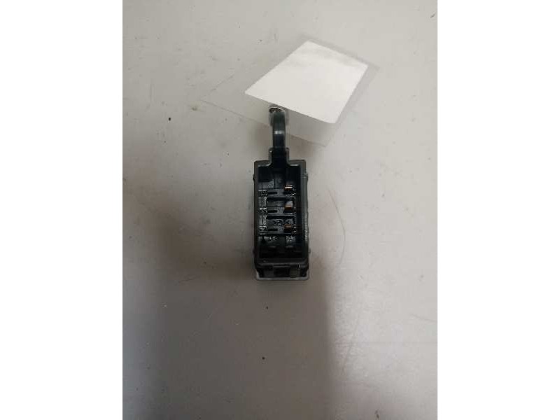 Recambio de interruptor para man tgx 18.xxx 12.4 diesel referencia OEM IAM 81255030321  